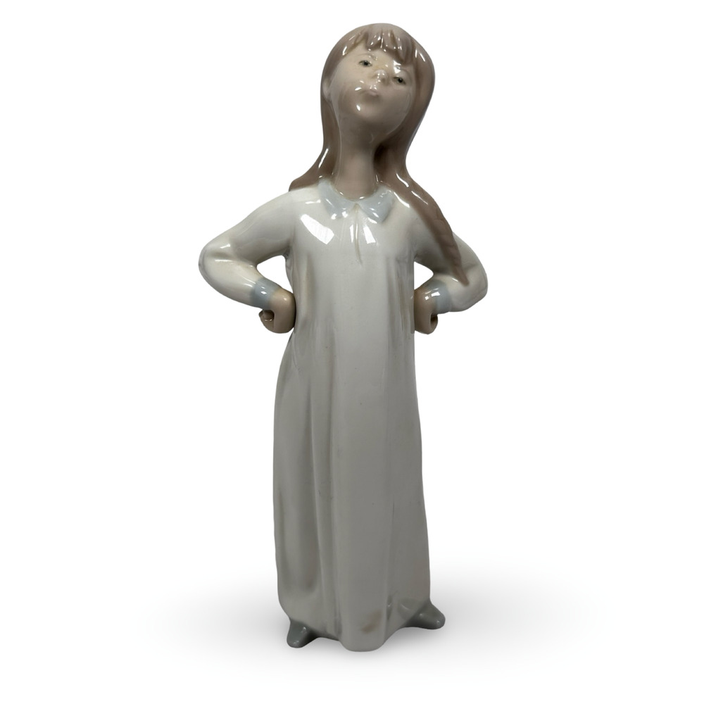 Vintage Lladro Girl Stretching In Nightgown‎ Figurine 8" White Porcelain #4872